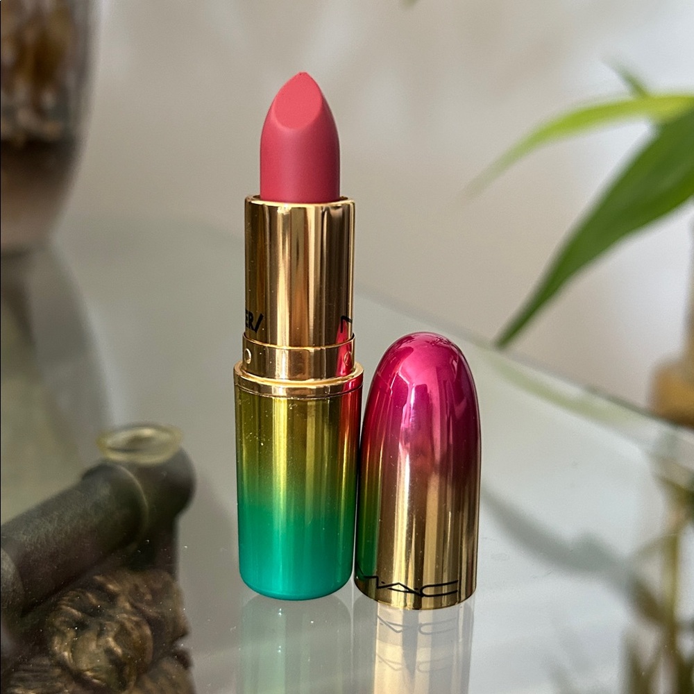 MAC Noorstars - Limited Edition